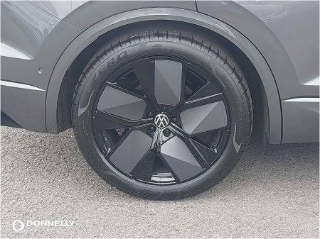 2026 Volkswagen Touareg - photo 5