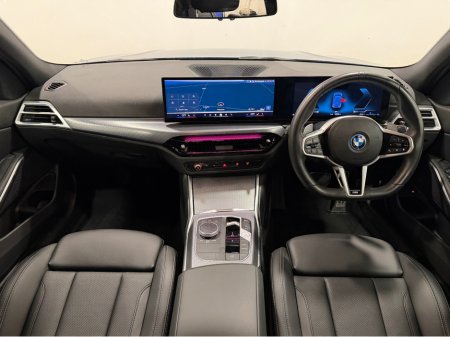 2025 BMW 3-Series - photo 30