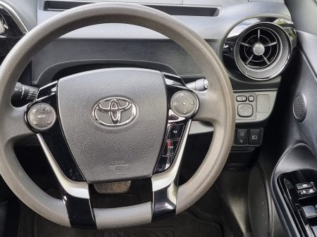 2020 Toyota Aqua - photo 18