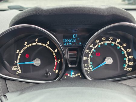 2016 Ford Fiesta - photo 17