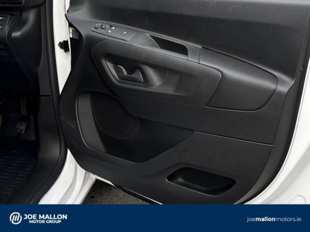 2027 Peugeot Partner - photo 15