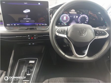 2025 Volkswagen Golf - photo 17