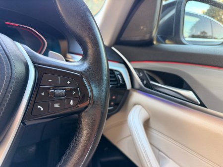 2020 BMW 5-Series - photo 16