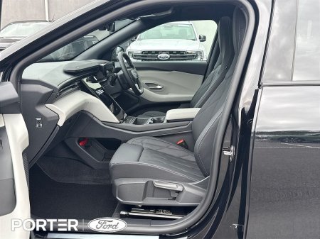 2026 Ford Capri - photo 4