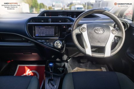 2015 Toyota Aqua - photo 14