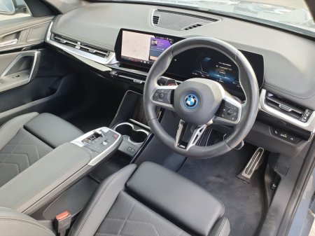 2025 BMW iX1 - photo 6