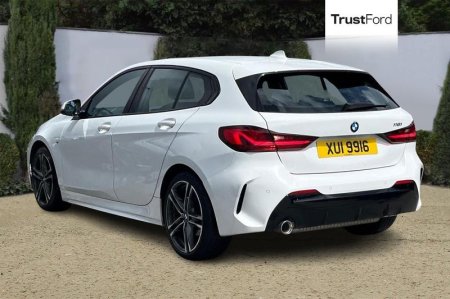 2021 BMW 1-Series - photo 2