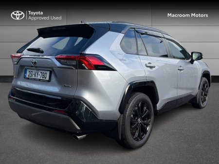 2025 Toyota RAV4 - photo 2
