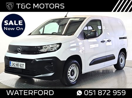 2024 Opel Combo Just Over 5,000km!!! Facelift Komfort Model - Tow Bar, Air Conditioning, CarPlay & Android Auto
