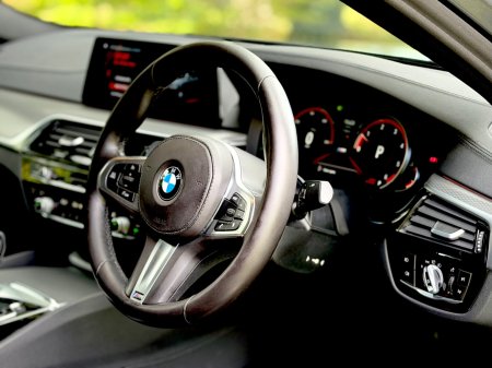 2017 BMW 5-Series - photo 12