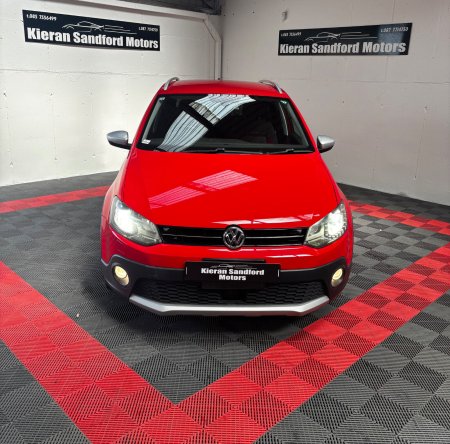 2015 Volkswagen Polo - photo 2