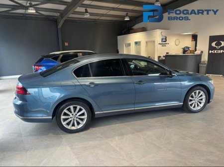 2017 Volkswagen Passat - photo 3