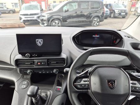 2024 Peugeot Rifter - photo 8