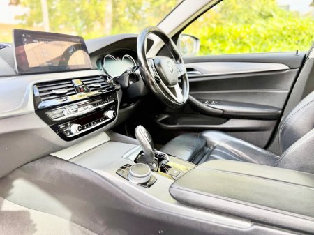 2018 BMW 5-Series - photo 14