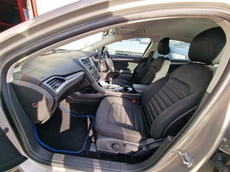 2015 Ford Mondeo - photo 27