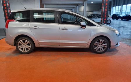 2013 Peugeot 5008 - photo 5