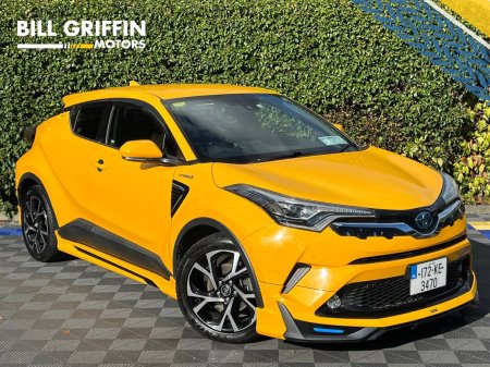 2017 Toyota C-HR 1.8 HYBRID AUTO // APPLE CARPLAY/ANDROID AUTO // BRAND NEW NCT 10/28 // DIAMOND CUT ALLOYS