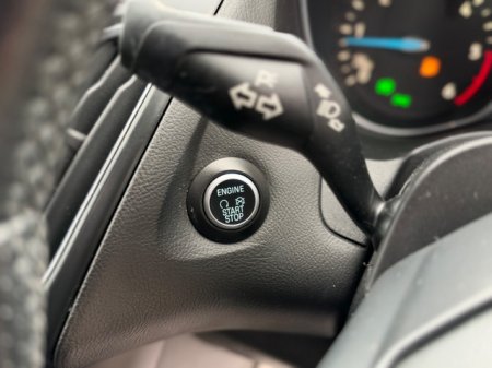 2017 Ford Focus - photo 17