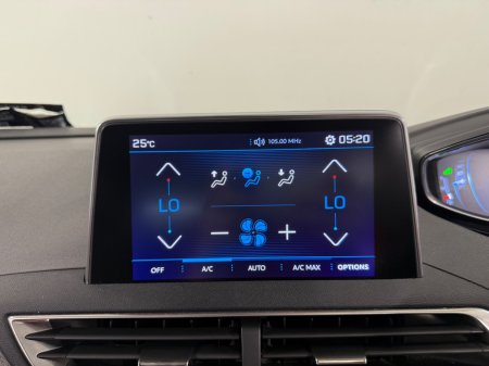 2018 Peugeot 5008 - photo 16