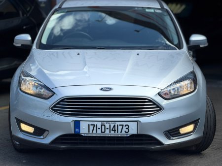 2017 Ford Focus - photo 16
