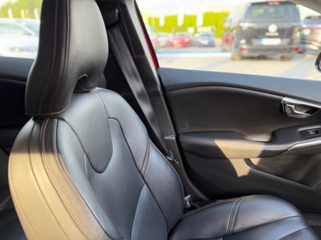 2017 Volvo V40 - photo 35