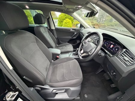 2023 Volkswagen Tiguan - photo 10