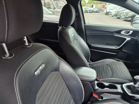 2022 Kia Ceed - photo 10