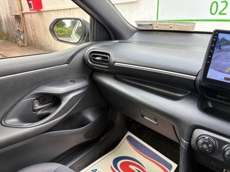 2021 Toyota Yaris - photo 21