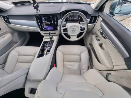 2017 Volvo S90 - photo 2