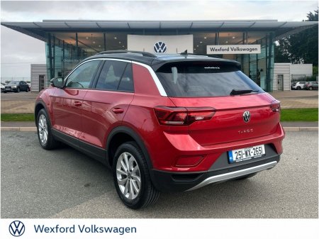 2025 Volkswagen T-Roc - photo 3