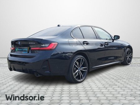 2024 BMW 3-Series - photo 2