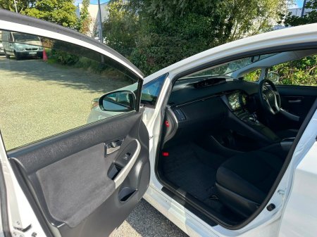 2015 Toyota Prius - photo 23