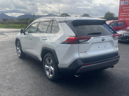2020 Toyota RAV4 - photo 5