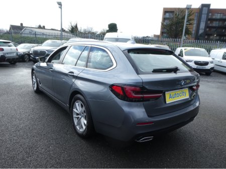 2022 BMW 5-Series - photo 9