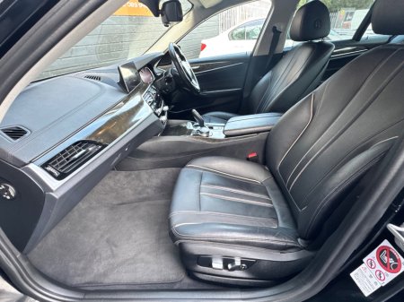 2017 BMW 5-Series - photo 11
