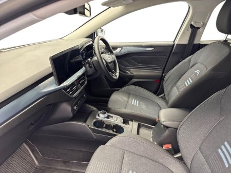 2024 Ford Focus - photo 2