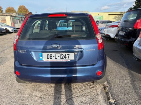 2008 Ford Fiesta - photo 2
