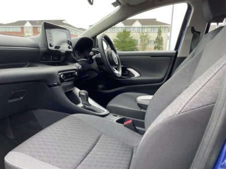 2022 Toyota Yaris - photo 6