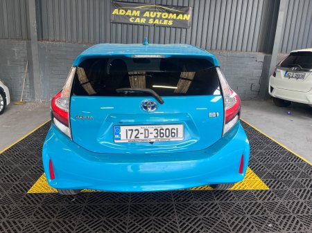 2017 Toyota Aqua - photo 6