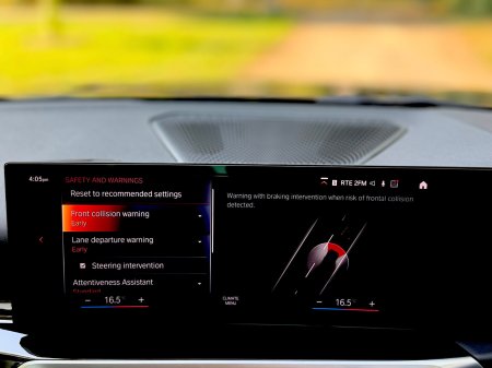 2023 BMW 3-Series - photo 40