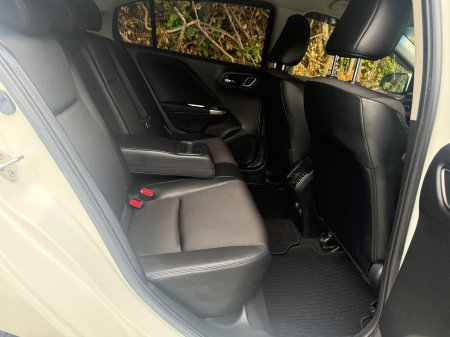 2016 Honda Grace - photo 10