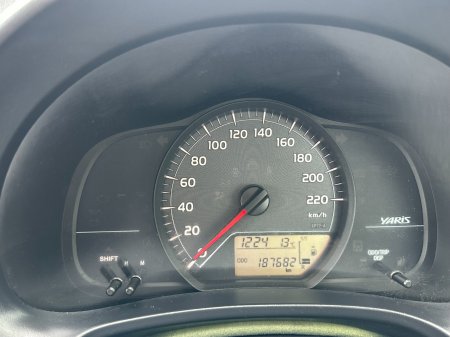 2014 Toyota Yaris - photo 11