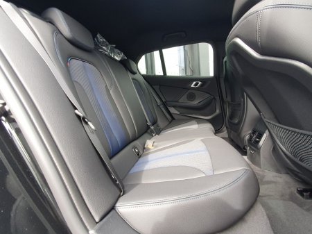 2024 BMW 1-Series - photo 22
