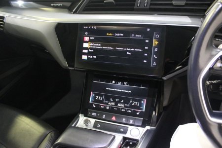 2020 Audi e-tron - photo 18