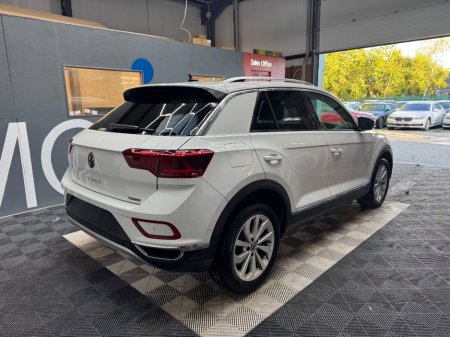2025 Volkswagen T-Roc - photo 3