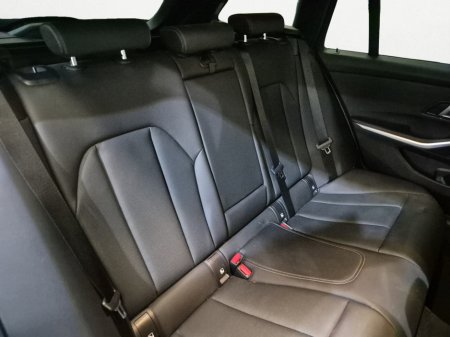 2024 BMW 3-Series - photo 20