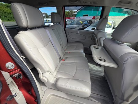 2015 Nissan Serena - photo 13