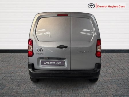 2024 Toyota Proace City - photo 4