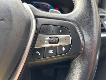 2021 BMW 3-Series - photo 17