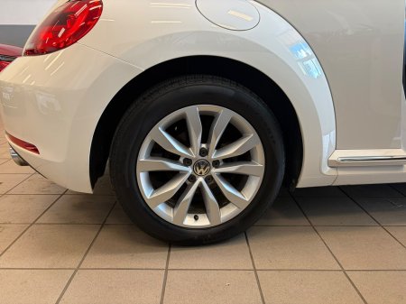 2013 Volkswagen Beetle - photo 18